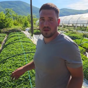 Odbio otići iz BiH, dao otkaz i izgradio posao sa 150.000 sadnica