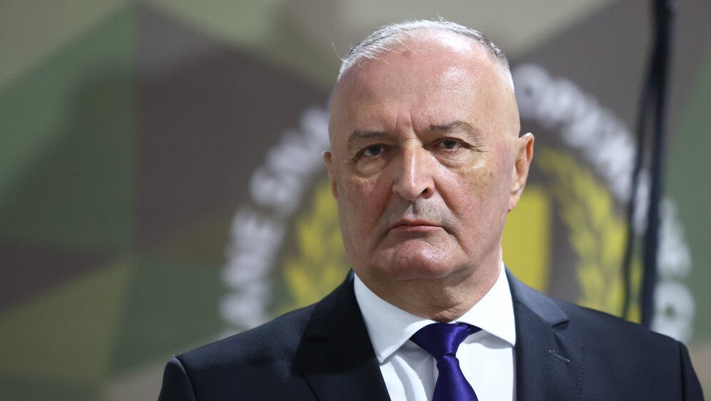Helez odgovorio Krišto: “Bez dozvole stranačkog šefa ne možete ni do toaleta”