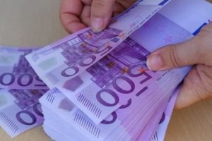 Novac stiže za tri horoskopska znaka: Pred njima je period velikih prilika