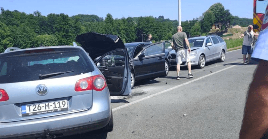 Teška tragedija kod Banje Luke: U sudaru četiri automobila poginule tri osobe, dvije teško povrijeđene