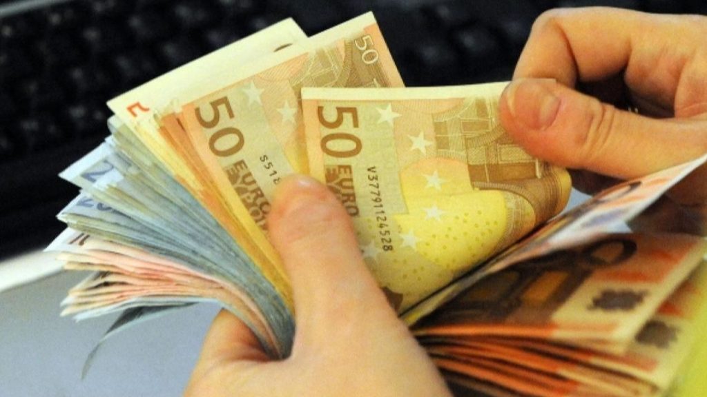 Oglas za posao koji se ne viđa često: Odmah ugovor na neodređeno i plata od 5.000 eura!