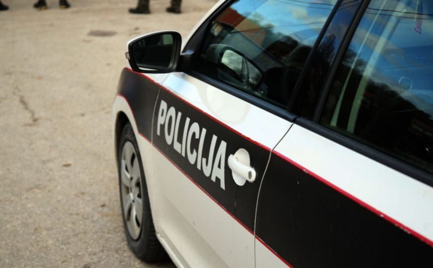 Tragedija kod Žepča: Muškarac poginuo nakon pada s drveta